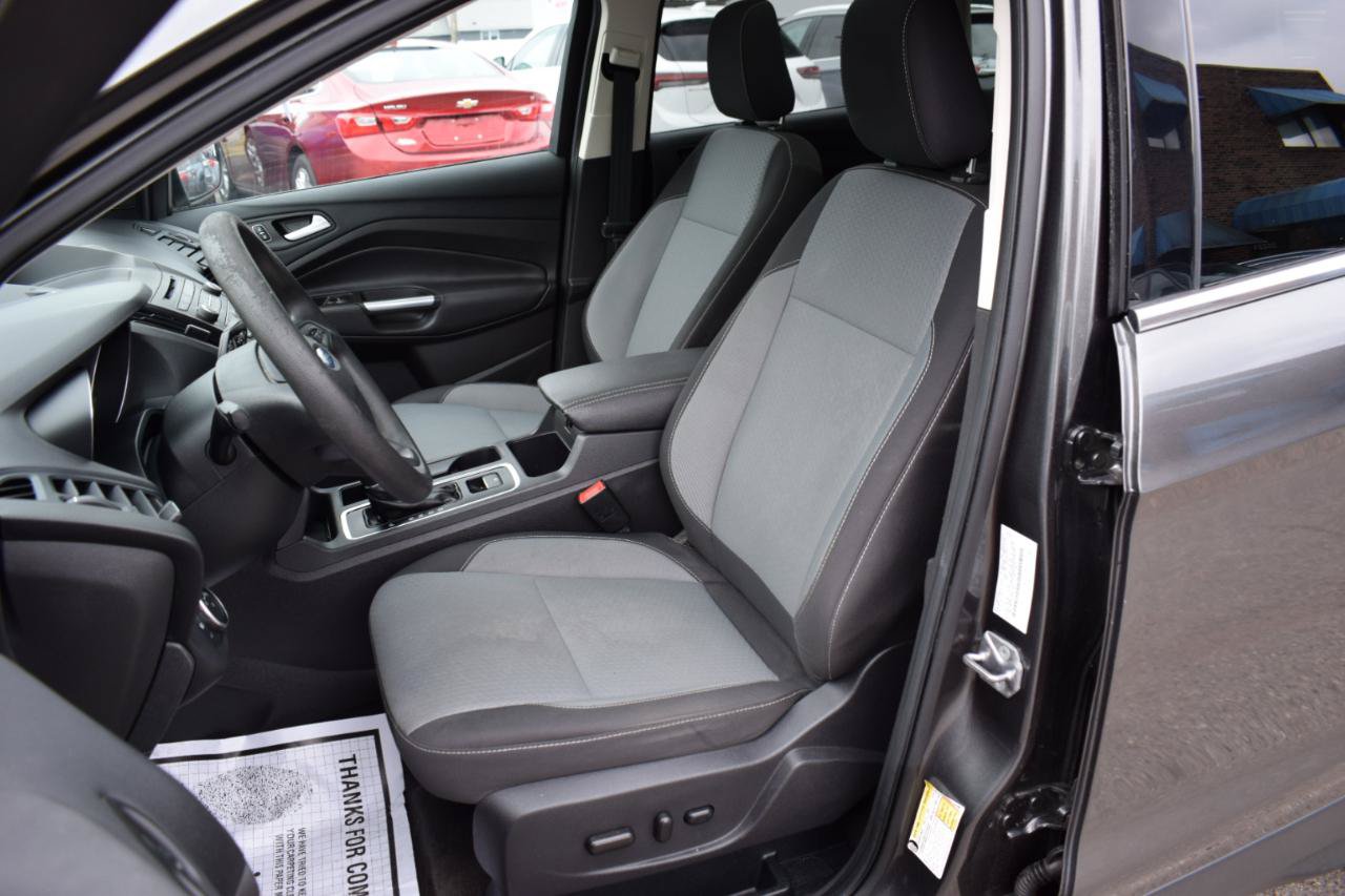 Used 2018 Ford Escape SE FWD image 25