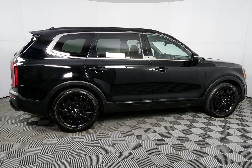Used 2022 Kia Telluride SX w/ Nightfall Edition Package image 2