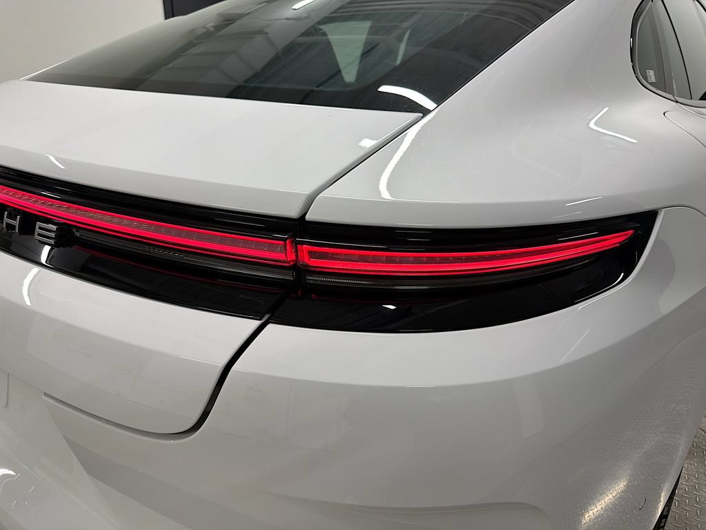 Certified 2025 Porsche Panamera 4 AWD/4WD image 33