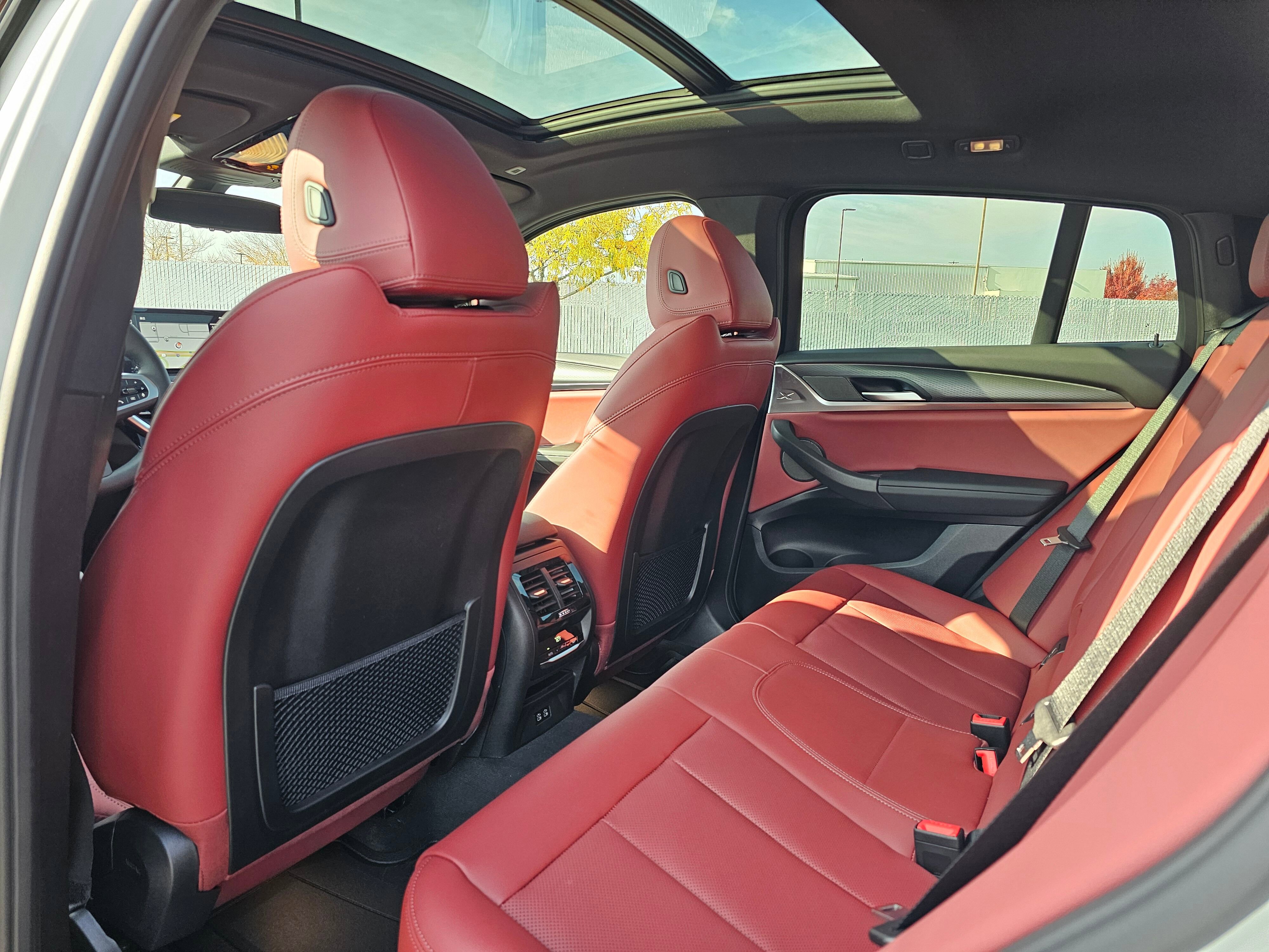 New 2025 BMW X4 xDrive30i w/ Premium Package image 12