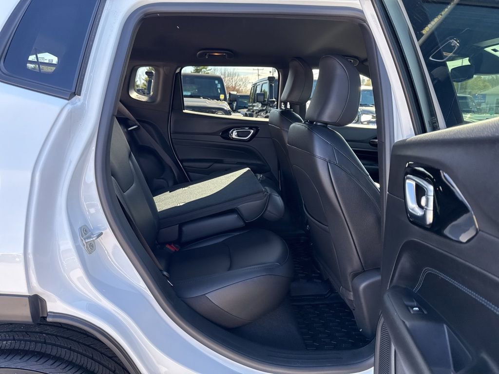 Used 2026 Jeep Compass Limited AWD/4WD image 24