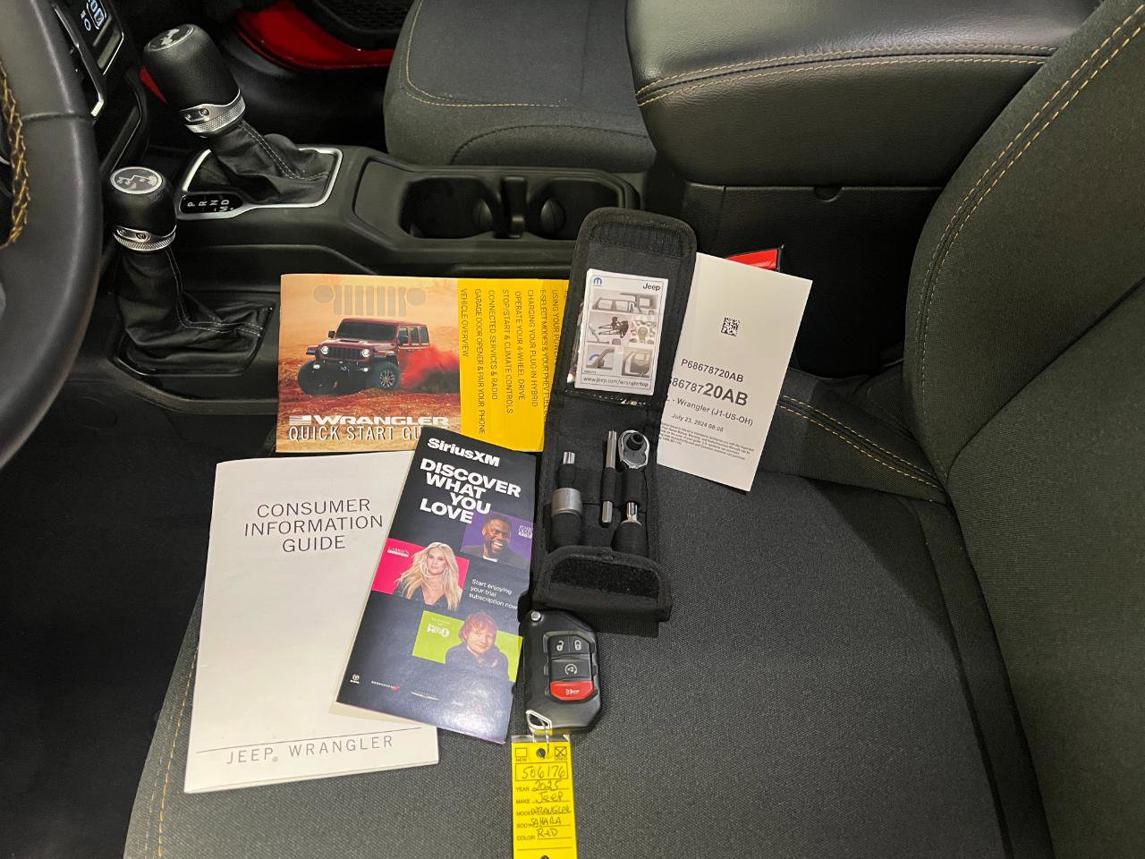 Used 2025 Jeep Wrangler Unlimited Sahara image 60