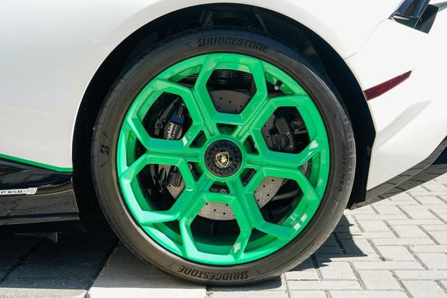 Used 2023 Lamborghini Huracan Tecnica RWD image 16