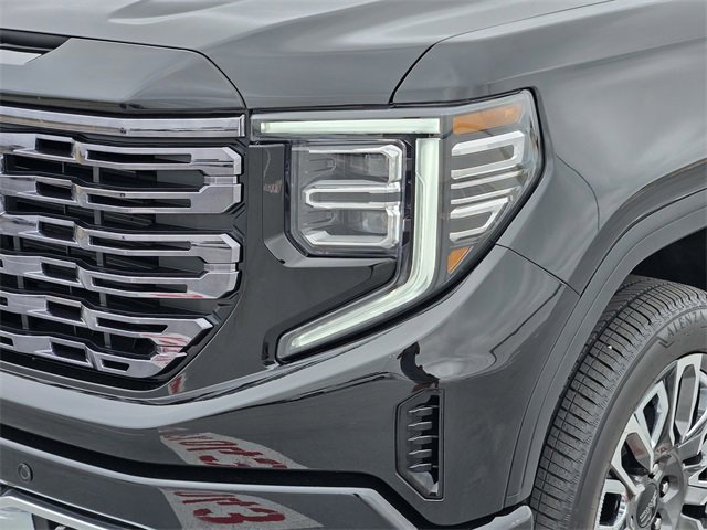 Used 2025 GMC Sierra 1500 Denali Ultimate image 8