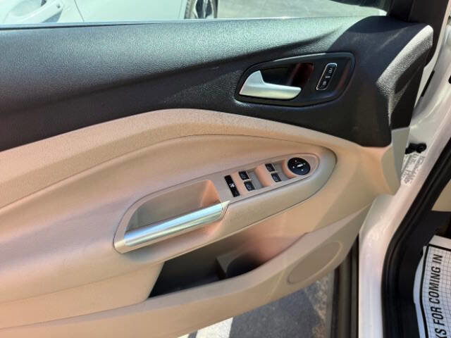 Used 2015 Ford C-MAX Energi SEL w/ Equipment Group 302A image 11