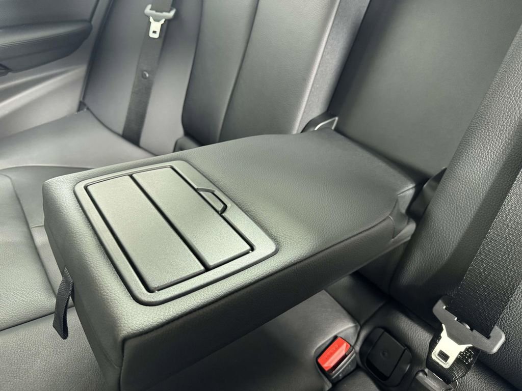 Used 2018 BMW 340i xDrive Sedan w/ Premium Package AWD/4WD image 35