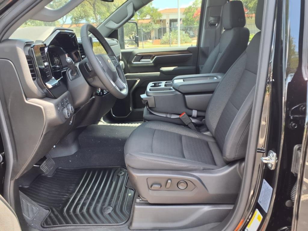 New 2025 Chevrolet Silverado 2500 LT w/ Safety Package image 6