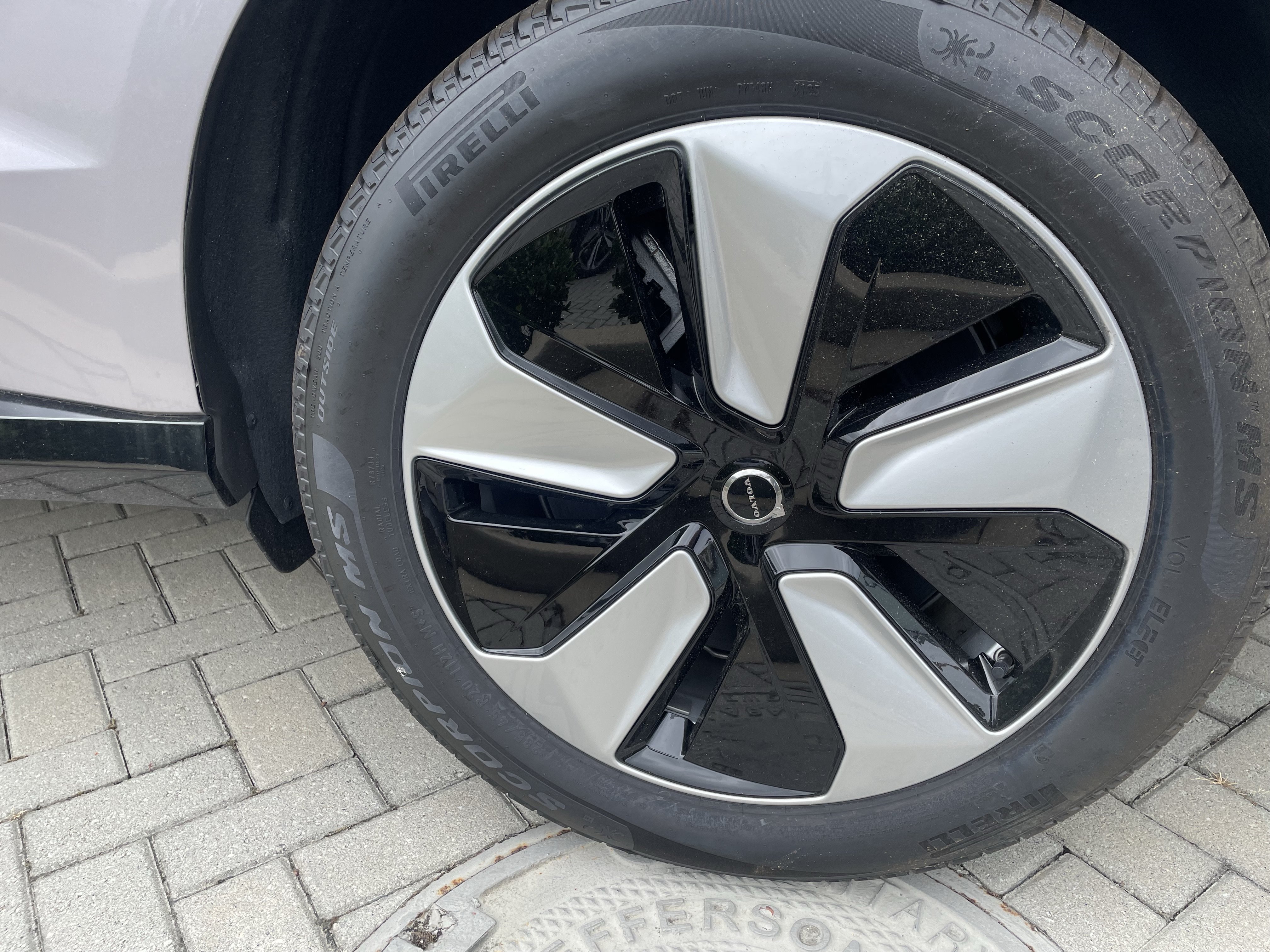 New 2026 Volvo EX90 Plus RWD image 8