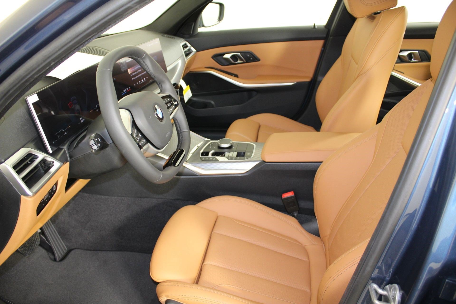 New 2026 BMW 330i Sedan w/ Premium Package RWD image 5