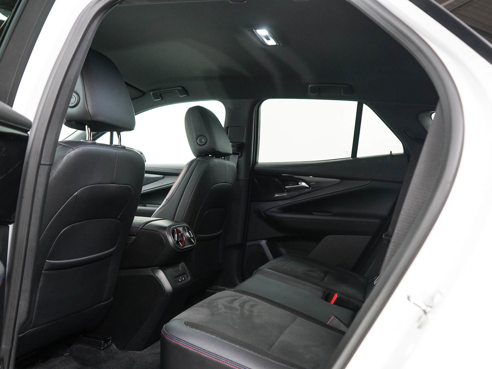 Used 2024 Chevrolet Blazer EV RS AWD/4WD image 18