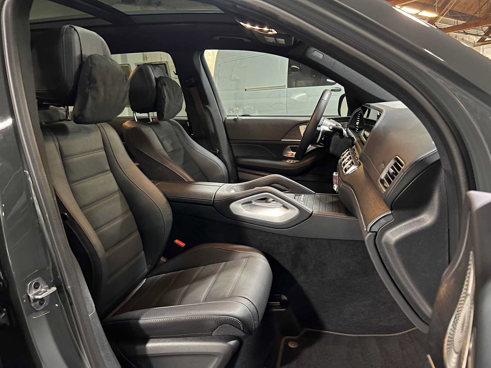 Used 2026 Mercedes-Benz GLS 450 4MATIC image 12