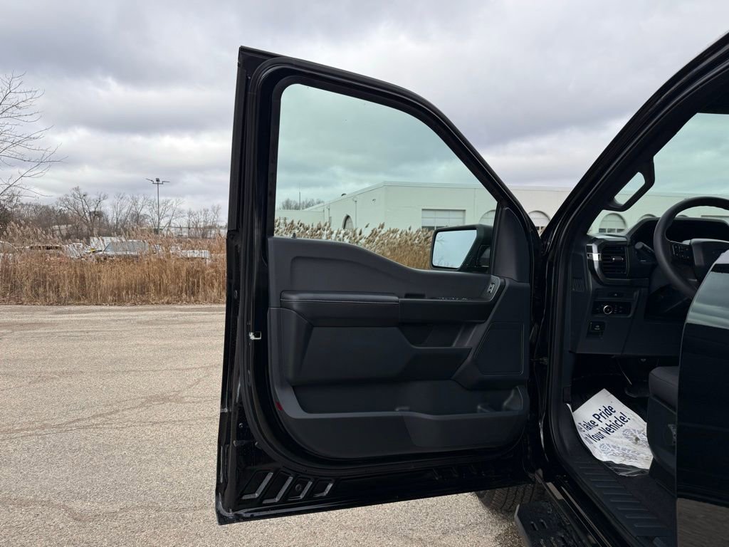 Used 2025 Ford F150 STX w/ Equipment Group 200A AWD/4WD image 31