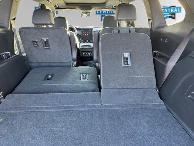 Used 2025 GMC Acadia Denali image 25