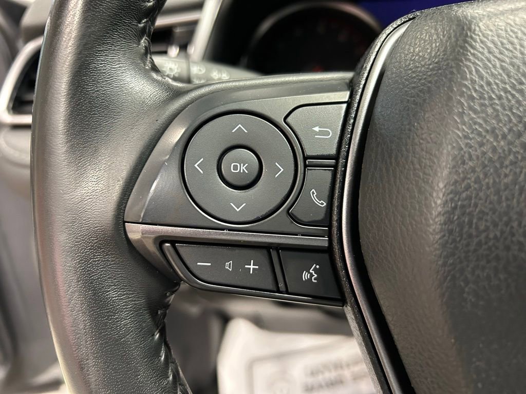 Used 2023 Toyota Camry XSE image 12