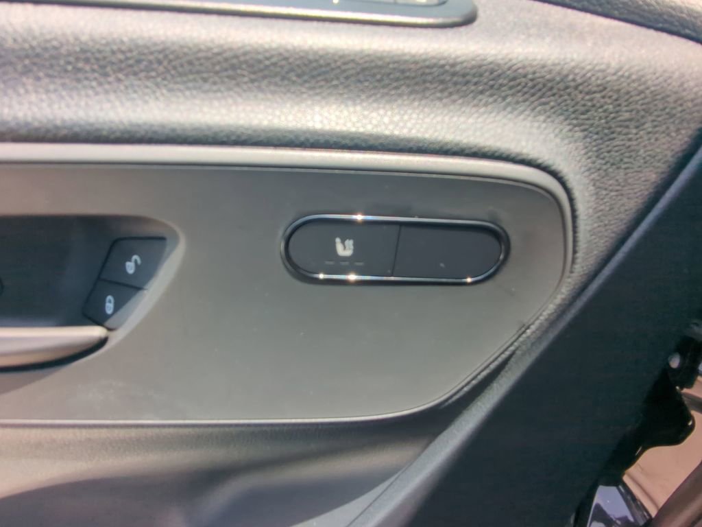 Used 2024 Mercedes-Benz Sprinter 2500 image 10