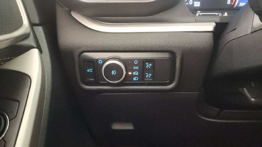 Used 2024 Ford Explorer XLT w/ Equipment Group 202A AWD/4WD image 23