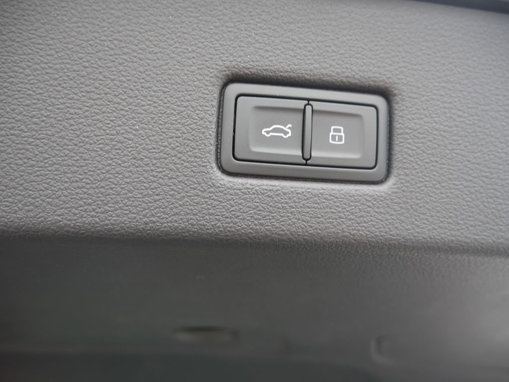 Used 2023 Audi S7 Prestige w/ Prestige Package image 22