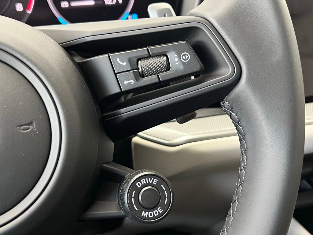 New 2026 Porsche Cayenne E-Hybrid Coupe image 9