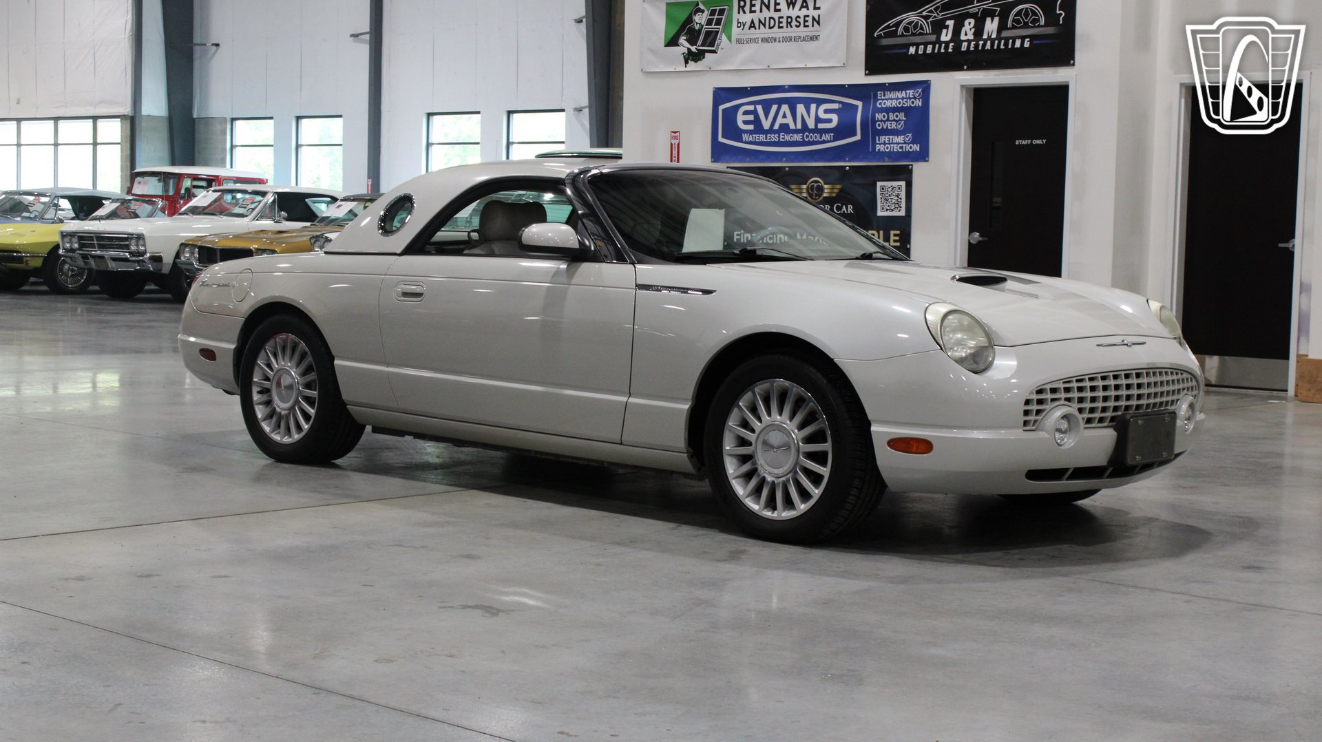Used 2005 Ford Thunderbird 50th Anniversary RWD image 30