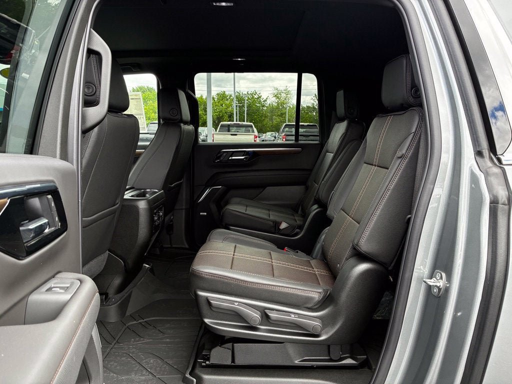 New 2026 Chevrolet Suburban High Country AWD/4WD image 32