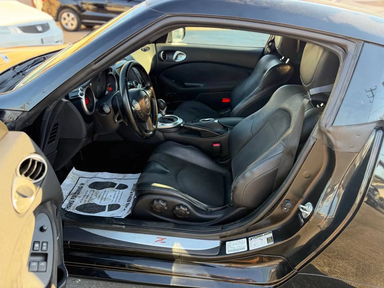 Used 2015 Nissan 370Z Touring RWD image 26