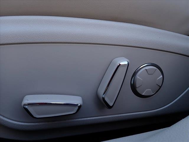 Used 2019 Lincoln MKZ Reserve w/ Reserve Plus Package FWD image 13