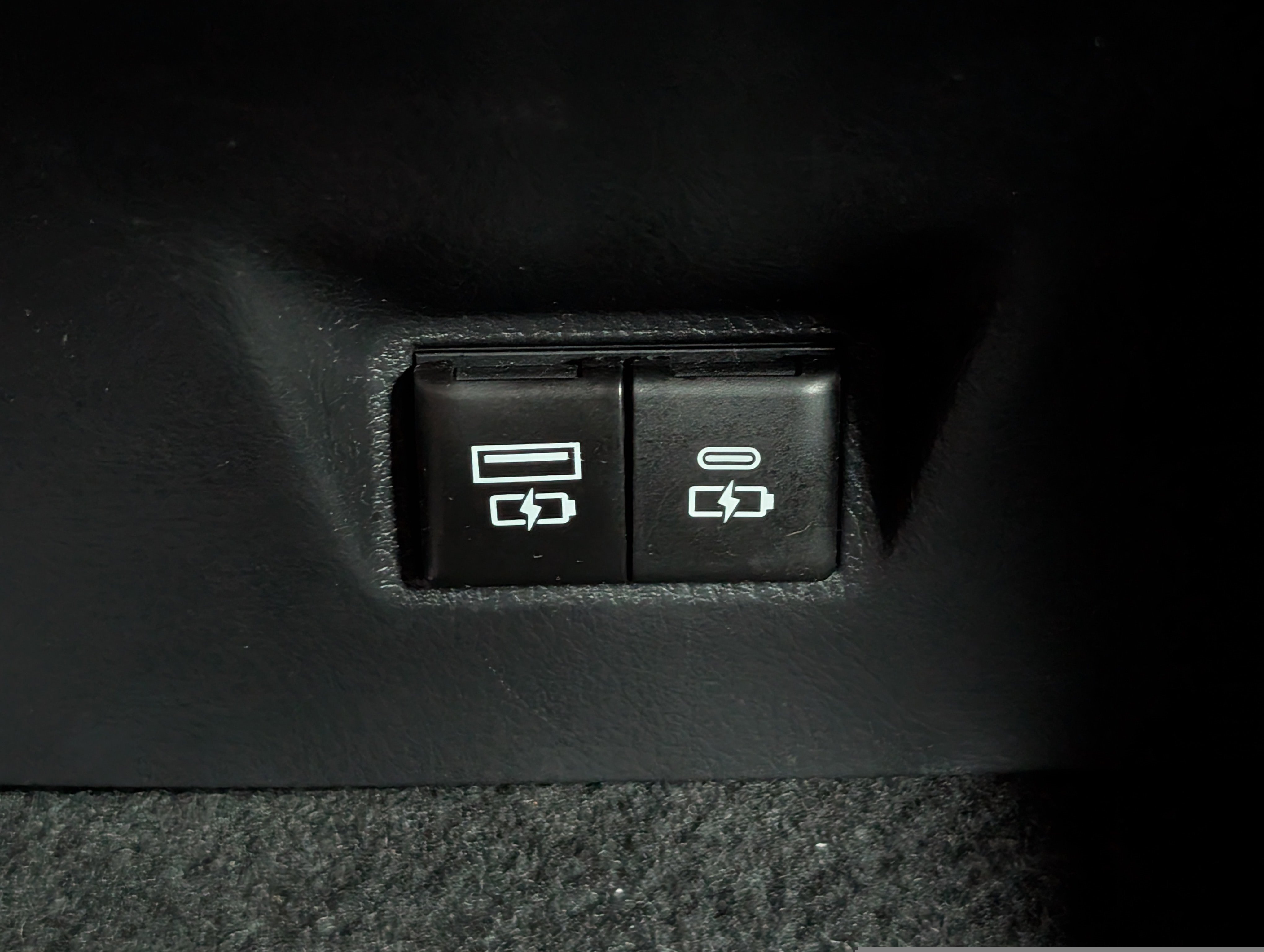 Used 2025 Toyota Camry SE FWD image 28