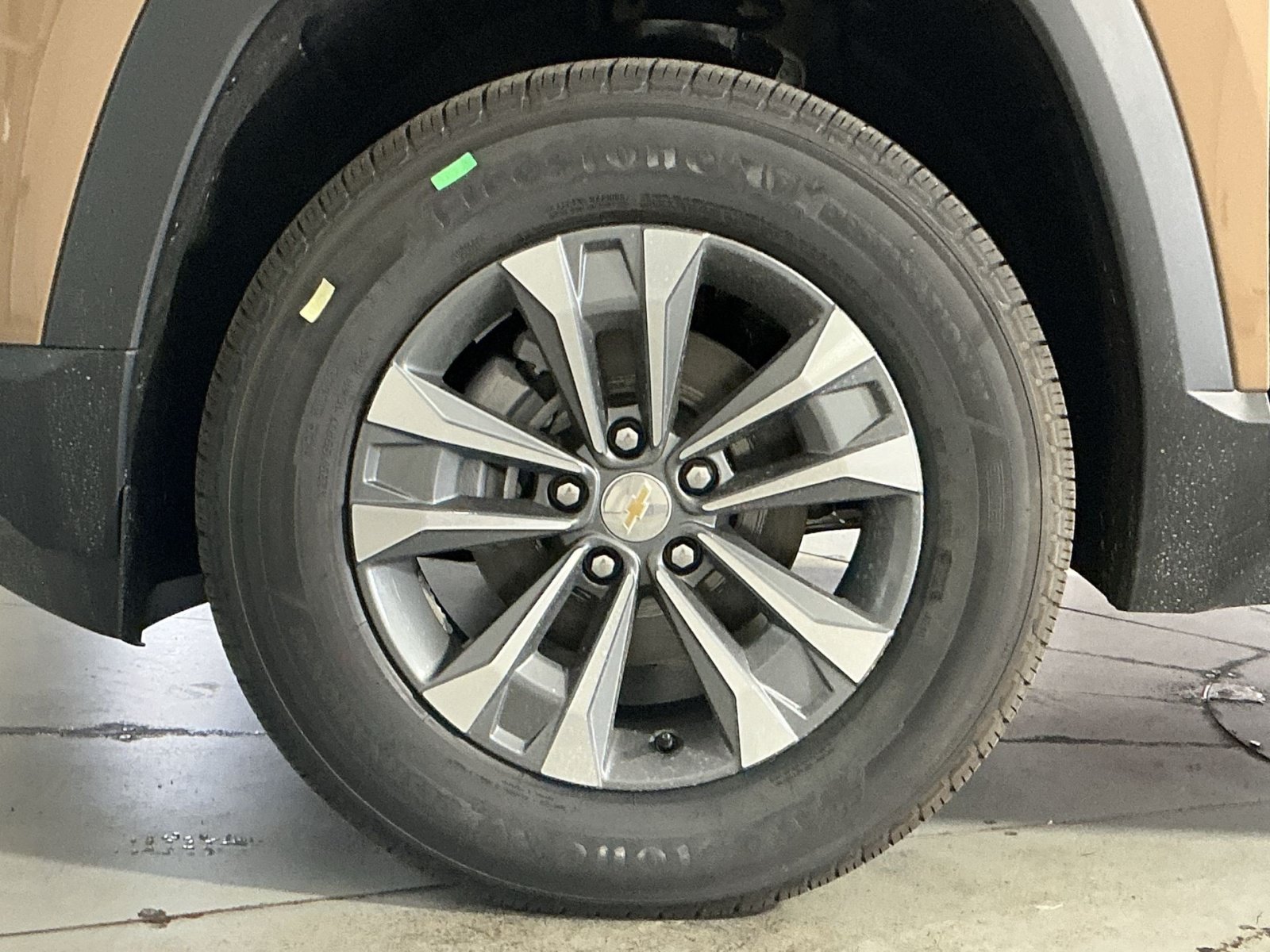 New 2027 Chevrolet Equinox LT FWD image 13