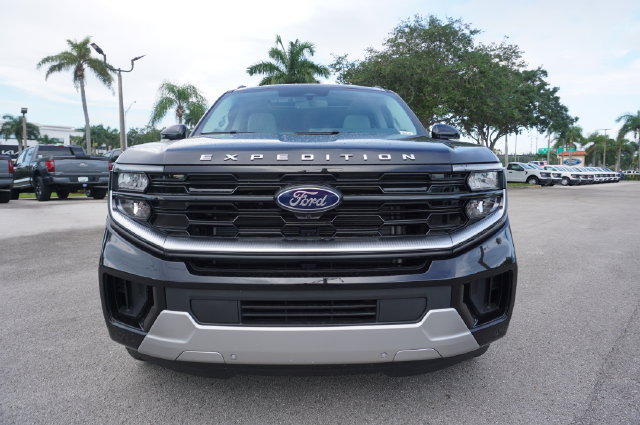 New 2026 Ford Expedition Max Platinum w/ Driver's Package AWD/4WD image 30