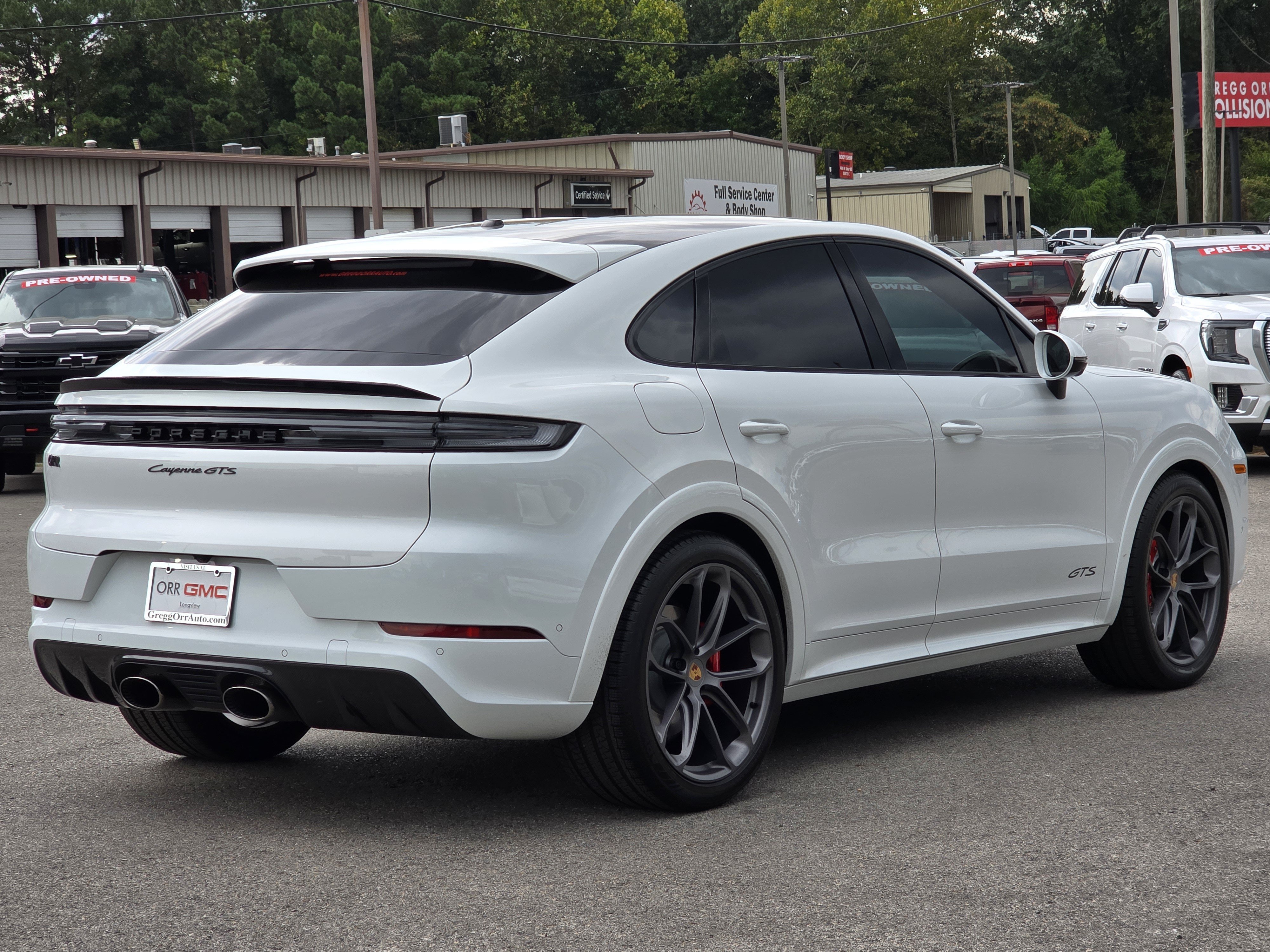 Used 2025 Porsche Cayenne GTS AWD/4WD image 4