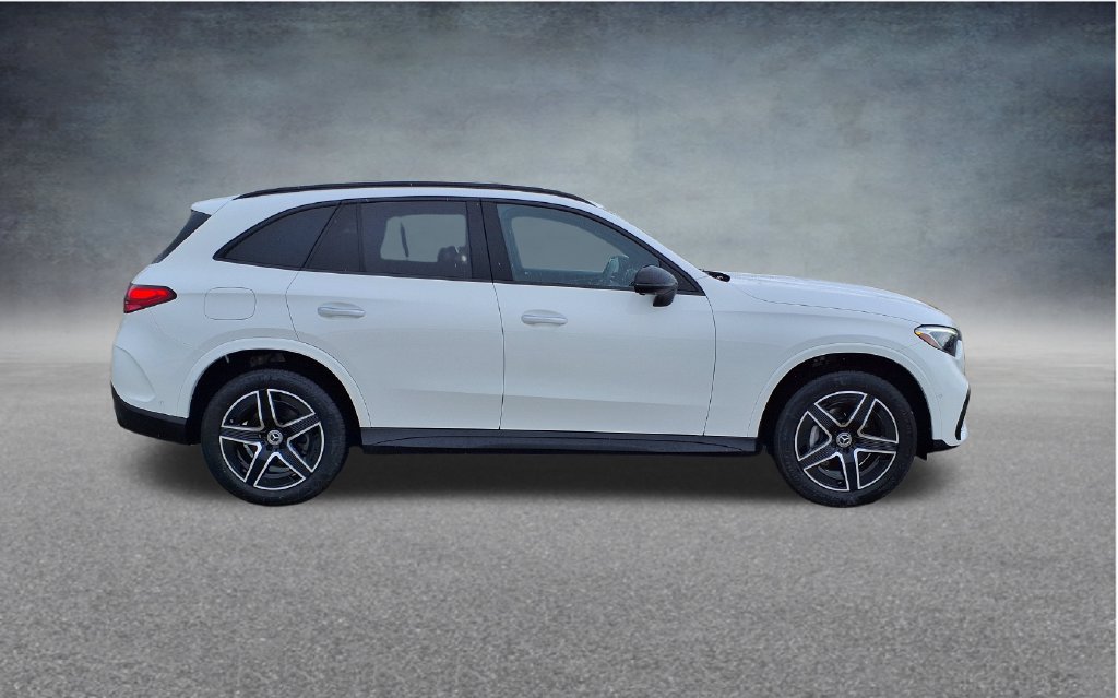 Used 2025 Mercedes-Benz GLC 300 image 8