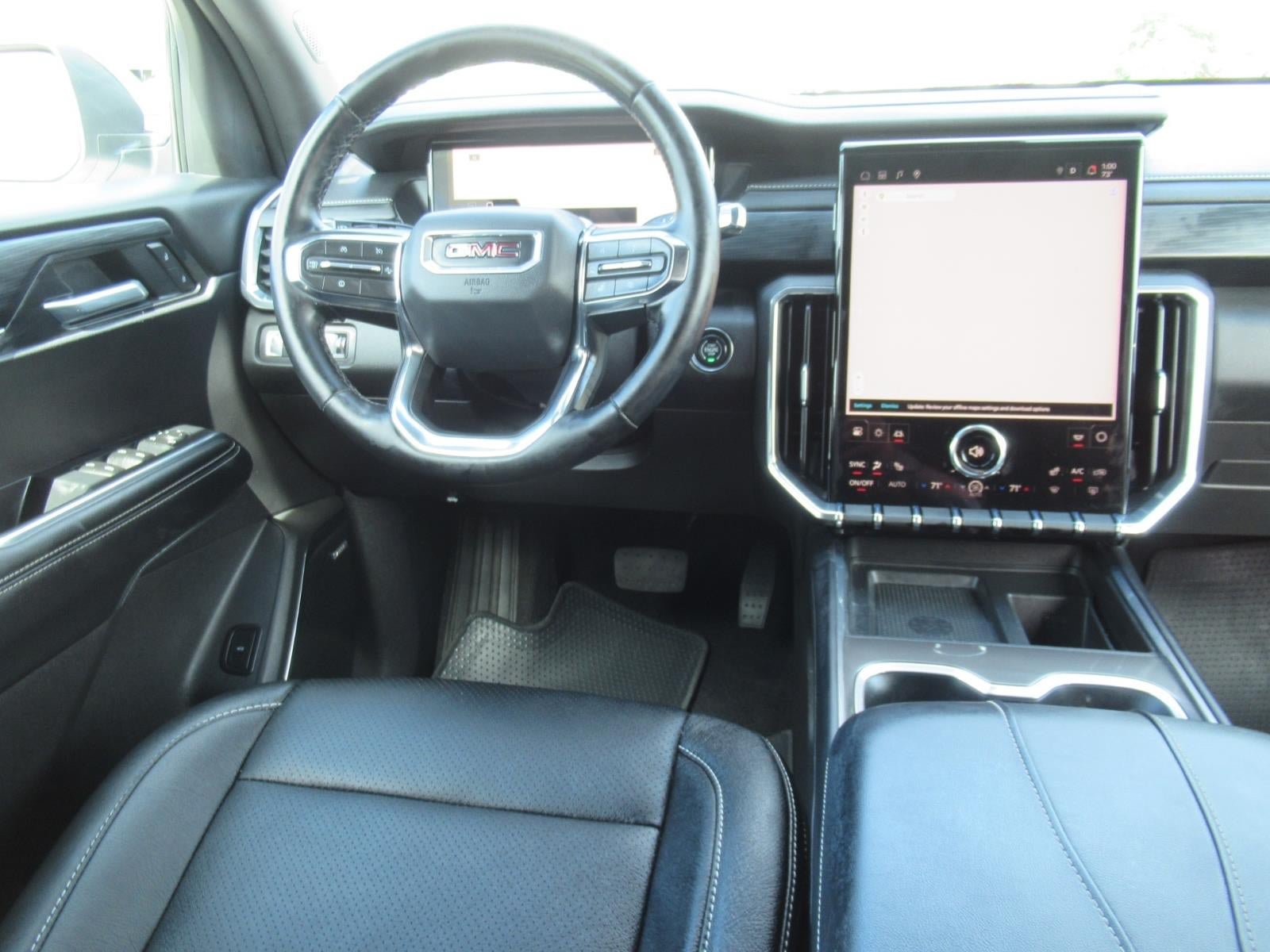 Used 2025 GMC Acadia Elevation FWD image 14
