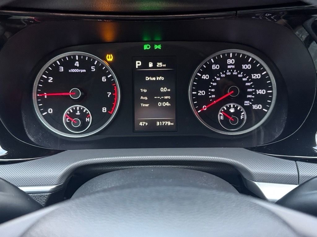 Used 2023 Kia K5 LXS image 22