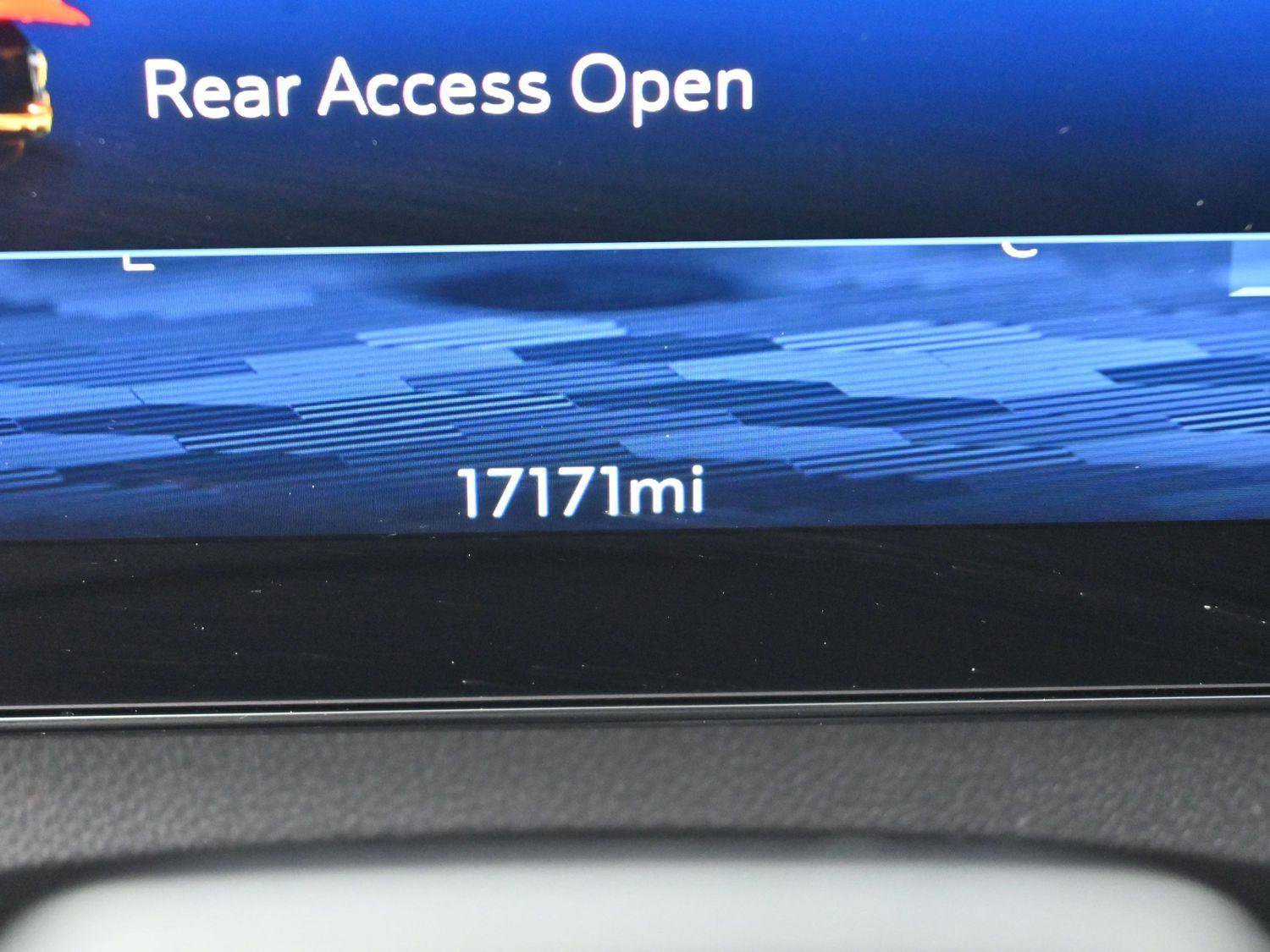 Used 2025 Chevrolet Traverse High Country image 22