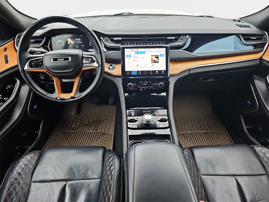 Used 2023 Jeep Grand Cherokee Summit image 10