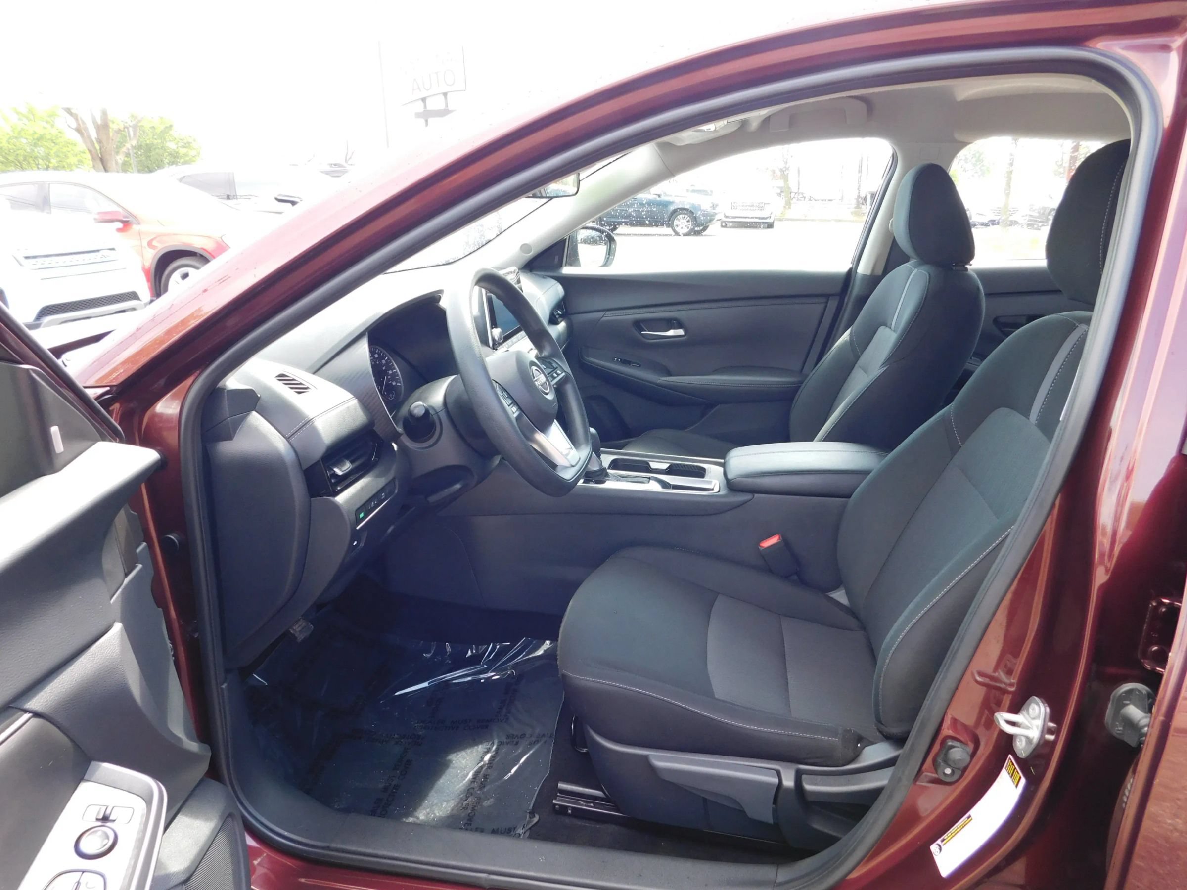 Used 2025 Nissan Sentra SV FWD image 13