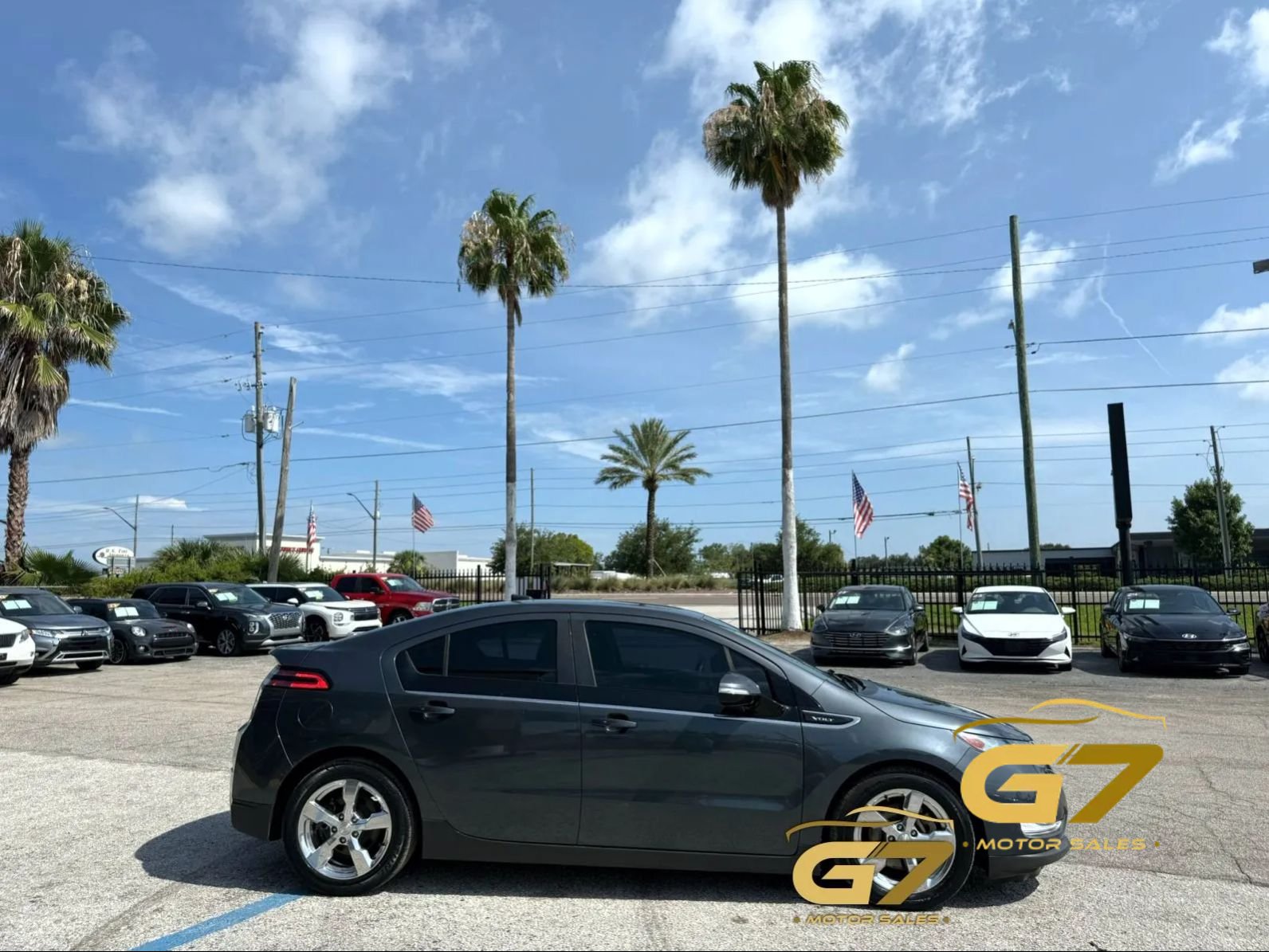 Used 2013 Chevrolet Volt Premium w/ Premium Trim Package FWD image 5