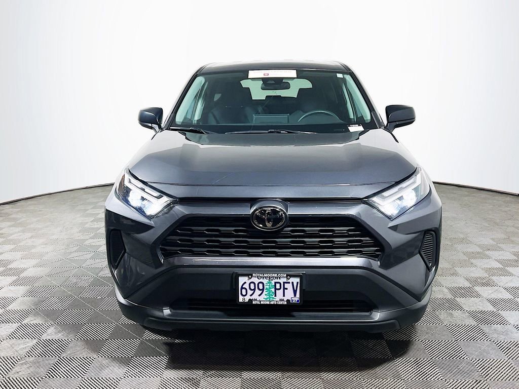Used 2023 Toyota RAV4 LE AWD/4WD image 3