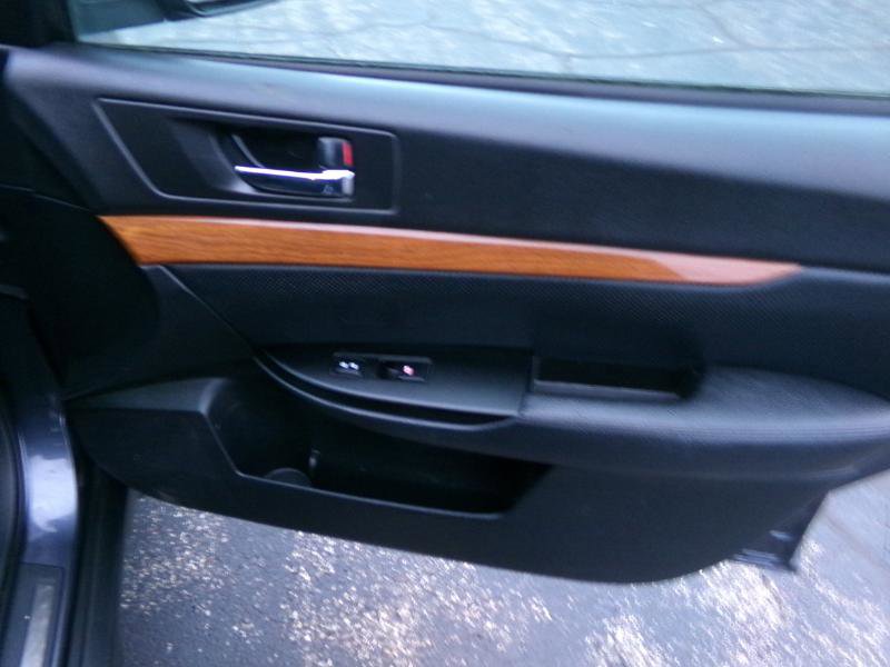 Used 2014 Subaru Outback 3.6R Limited image 38