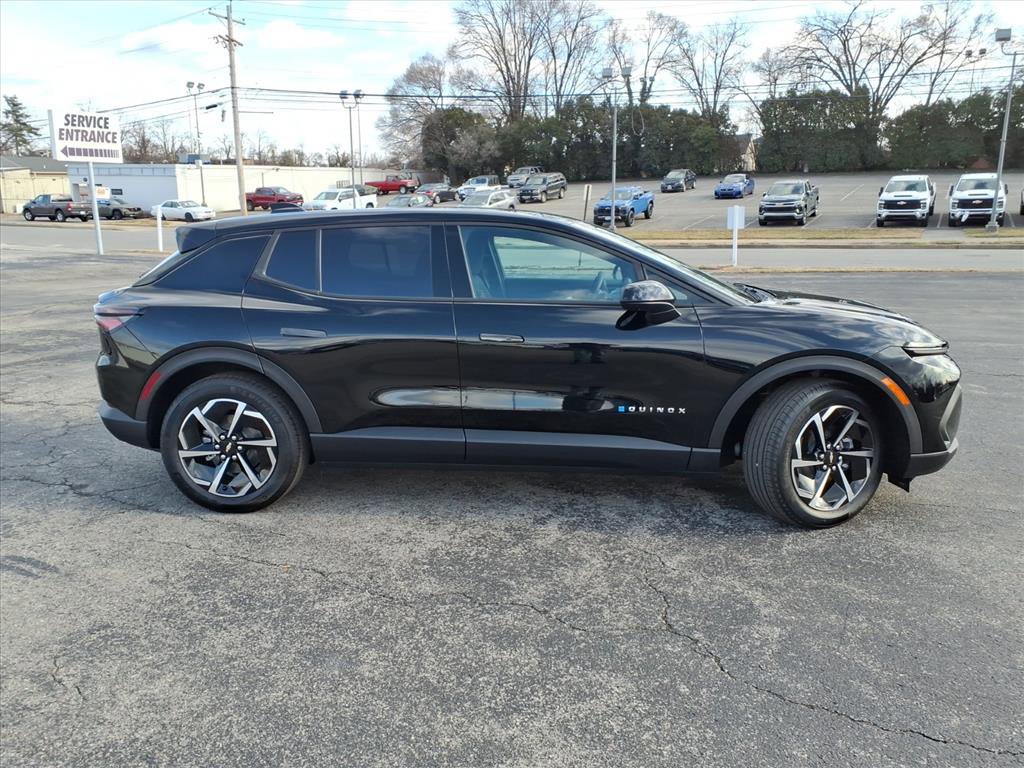 New 2026 Chevrolet Equinox EV LT image 3