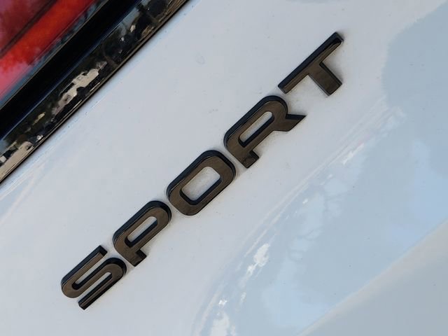 Used 2023 Land Rover Range Rover Sport SE Dynamic image 9