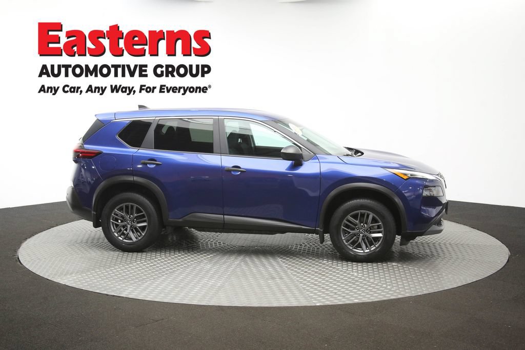 Used 2023 Nissan Rogue S AWD/4WD image 46