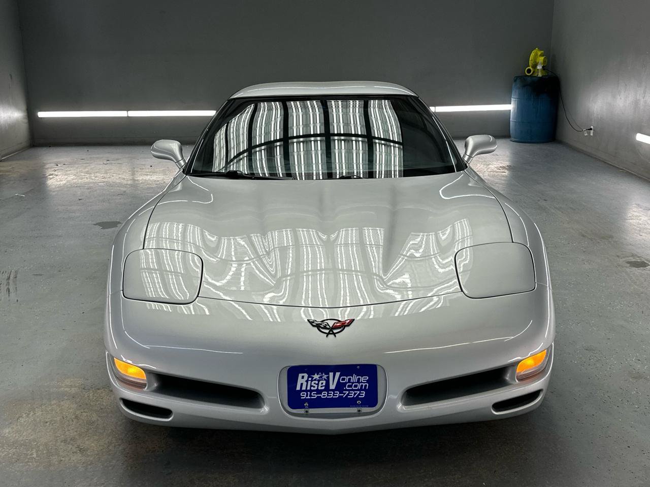 Used 2002 Chevrolet Corvette Coupe RWD image 2