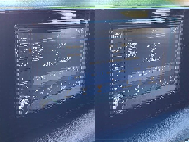 Used 2025 Nissan Kicks S image 15