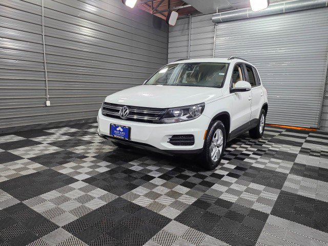 Used 2017 Volkswagen Tiguan S image 40