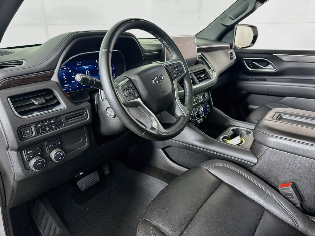 Used 2023 Chevrolet Tahoe Z71 w/ Luxury Package AWD/4WD image 9