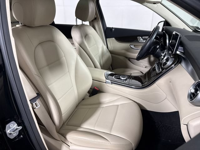 Used 2017 Mercedes-Benz GLC 300 4MATIC image 14