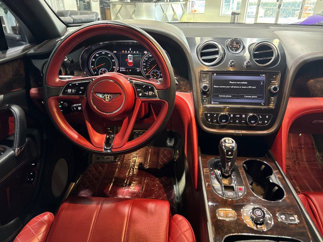Used 2017 Bentley Bentayga image 69