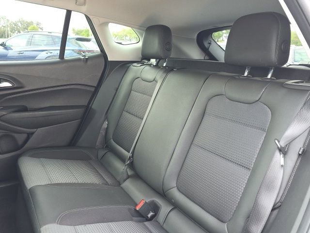Used 2024 Chevrolet Trax LT FWD image 6