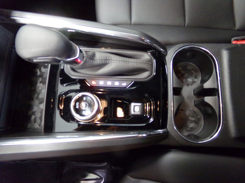 New 2025 GMC Canyon Elevation w/ Convenience Package image 21